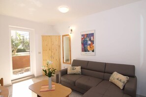 TV - St. Lucia, Croatia (Porec)