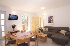 TV - St. Lucia, Croatia (Porec)