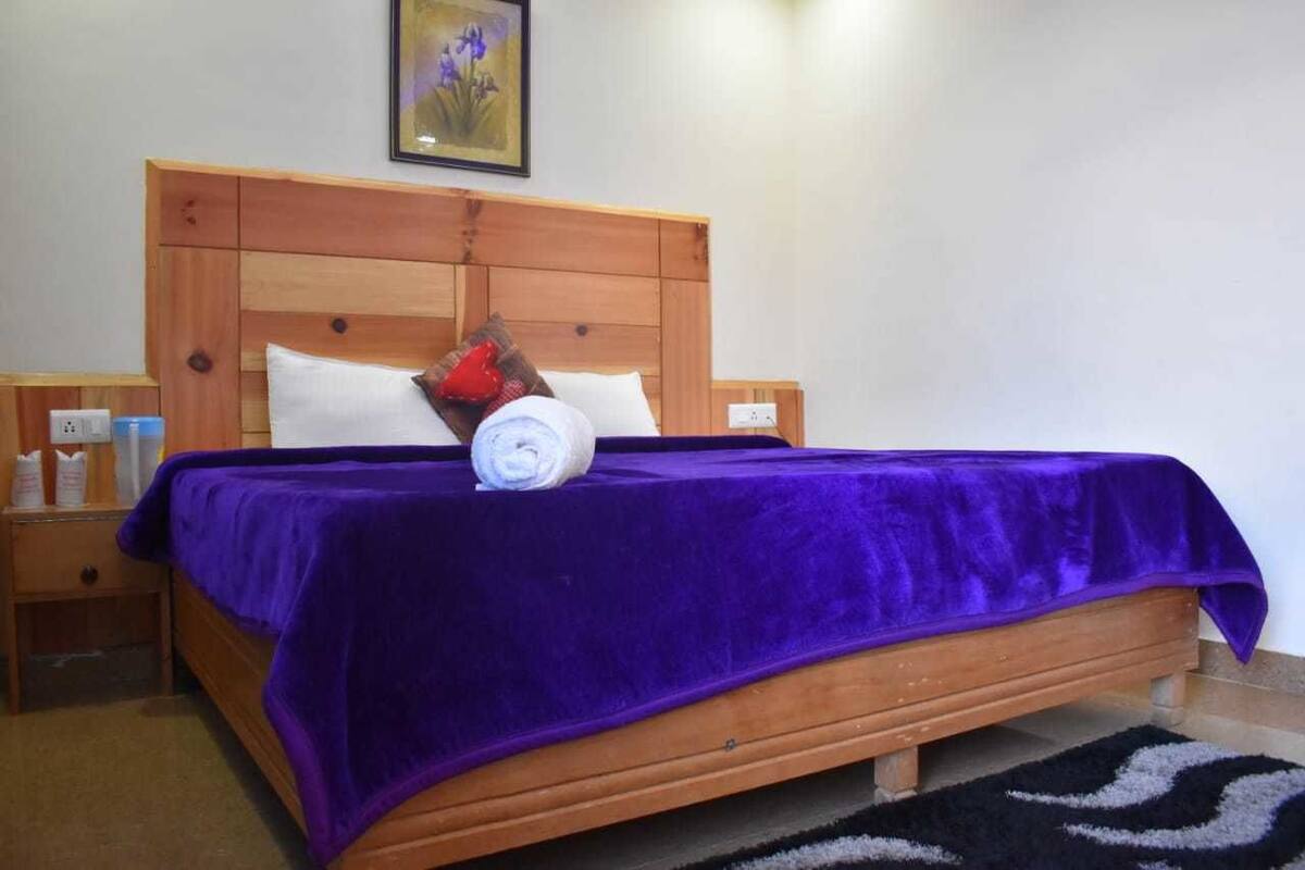 In-room safe, free WiFi