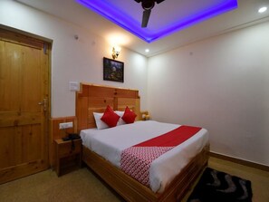 In-room safe, free WiFi