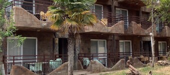 Babylon Gardens Apart Hotel