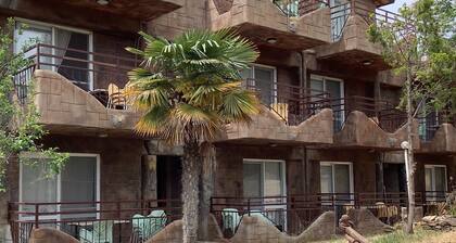 Babylon Gardens Apart Hotel