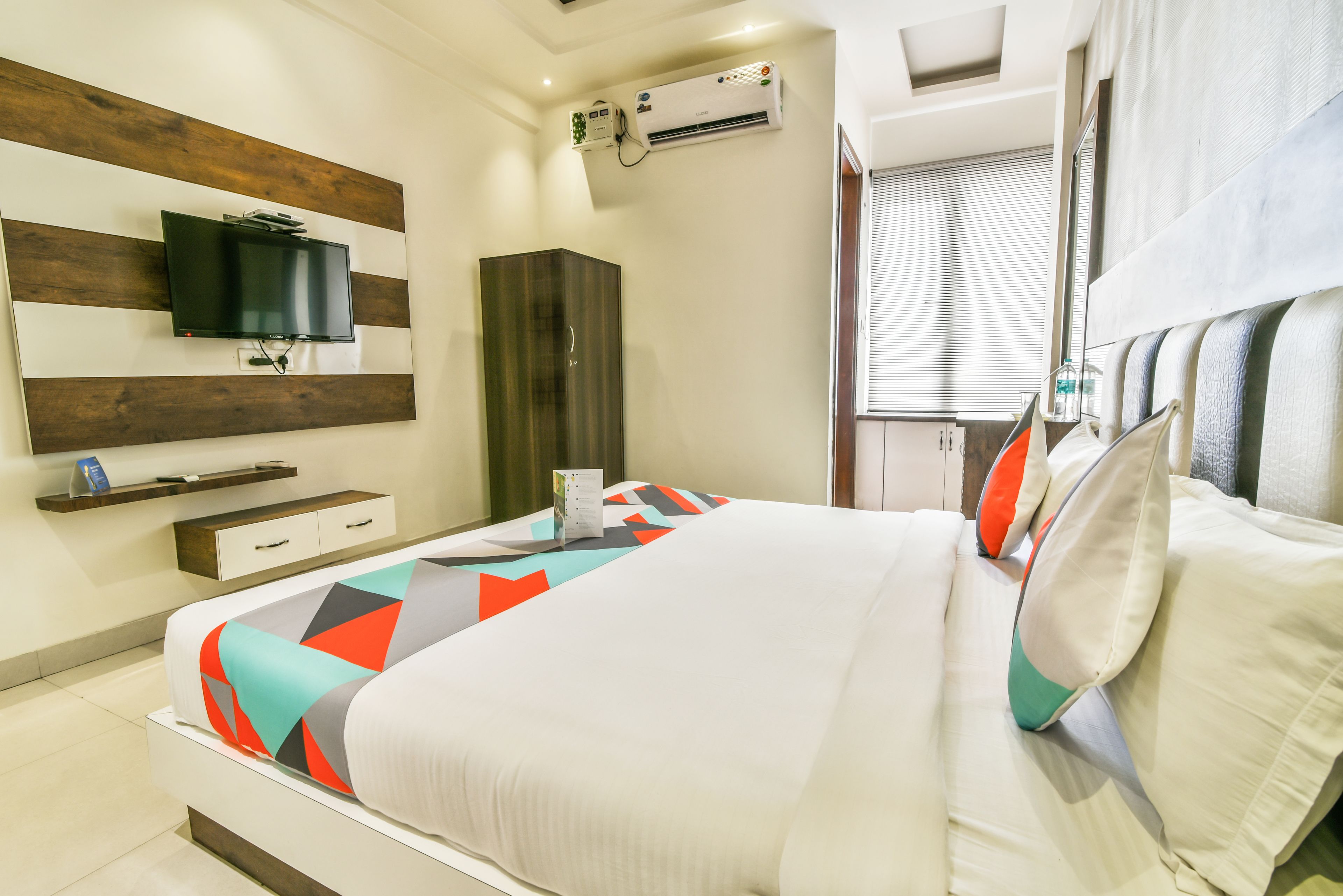 deluxe room, 1 double bed | desk, rollaway beds, free wifi