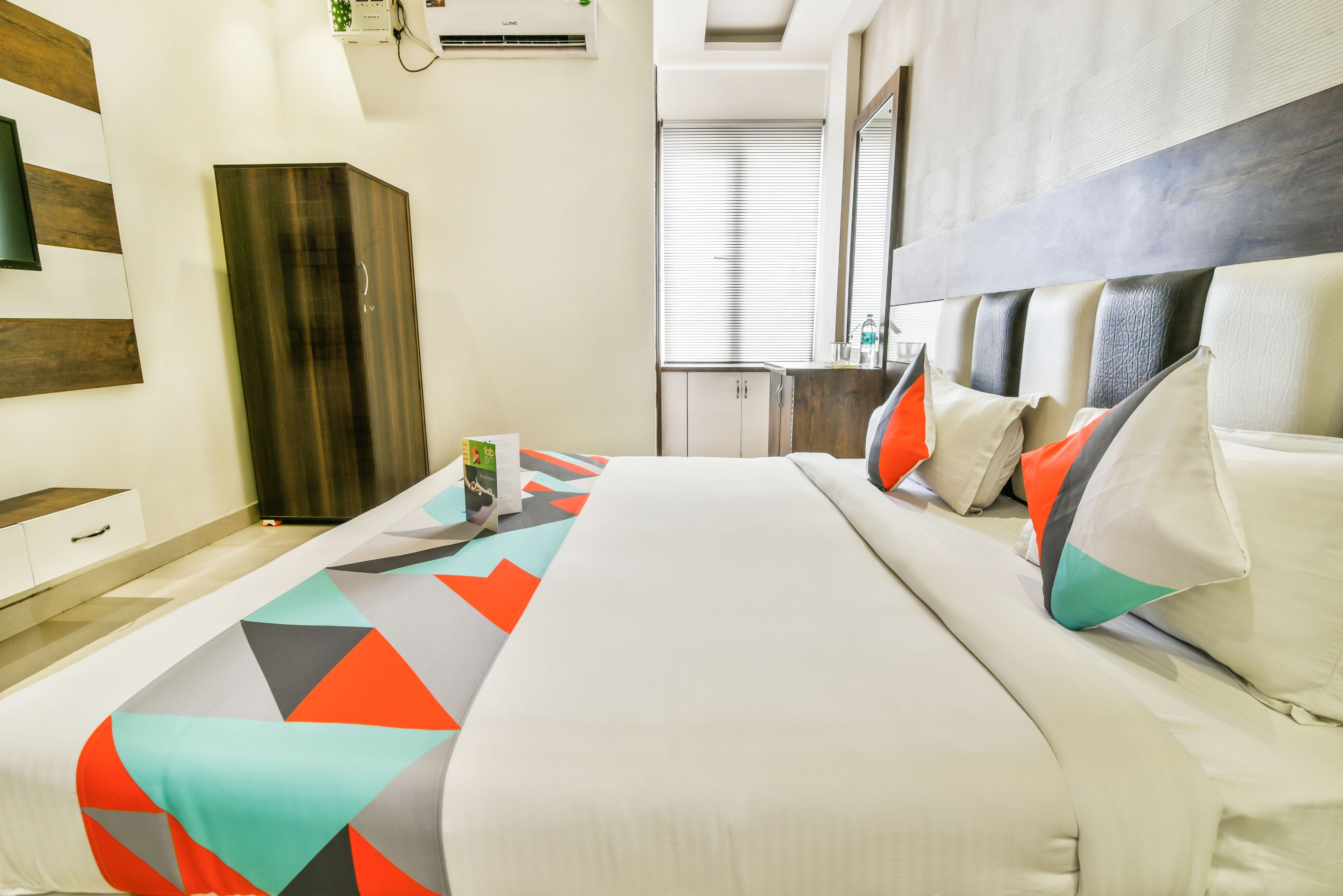 deluxe room, 1 double bed | desk, rollaway beds, free wifi