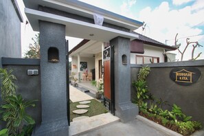 Exterior - 1 Bedroom private villa in the middle of rice field (ubud)
