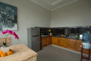 Private kitchen - 1 Bedroom private villa in the middle of rice field (ubud)