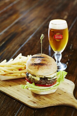 Food and drink - Daylesford Hotel (Daylesford)