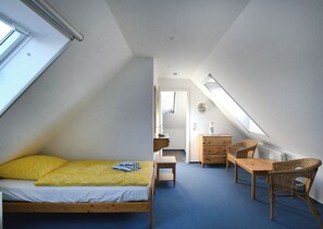 2 Schlafzimmer, Reisekinderbett, kostenloses WLAN