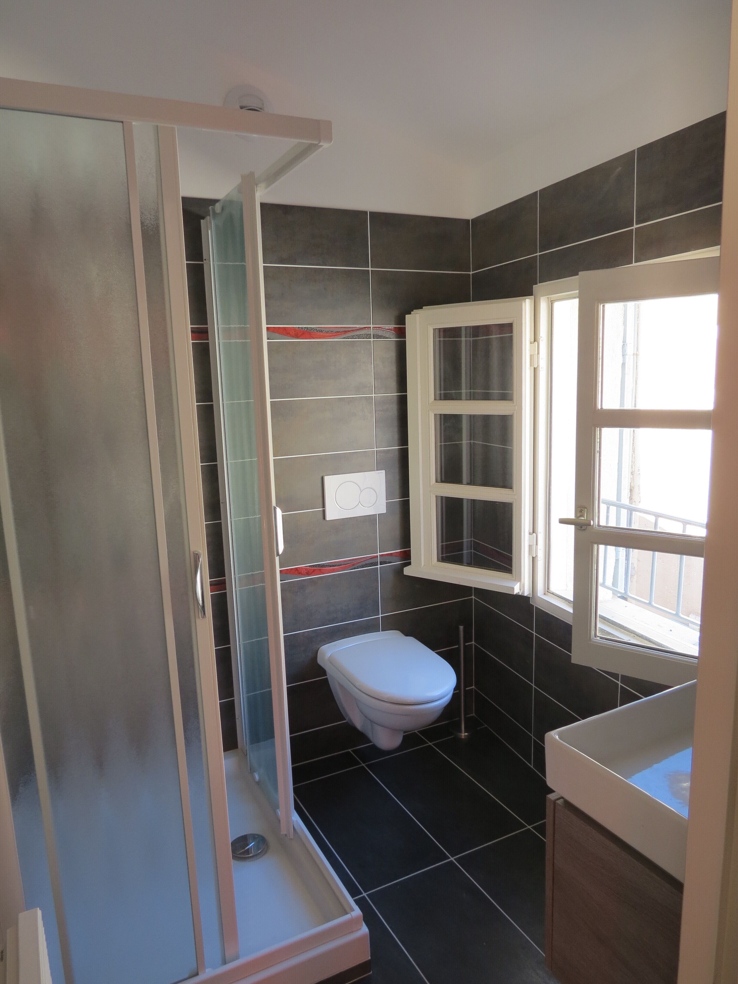 Dusche, Handtücher, Toilettenpapier