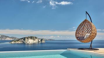 Luxury Studio Suite, Private Pool, Sea View (Feather) | Private pool