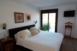 Minibar, coffres-forts dans les chambres, décoration personnalisée