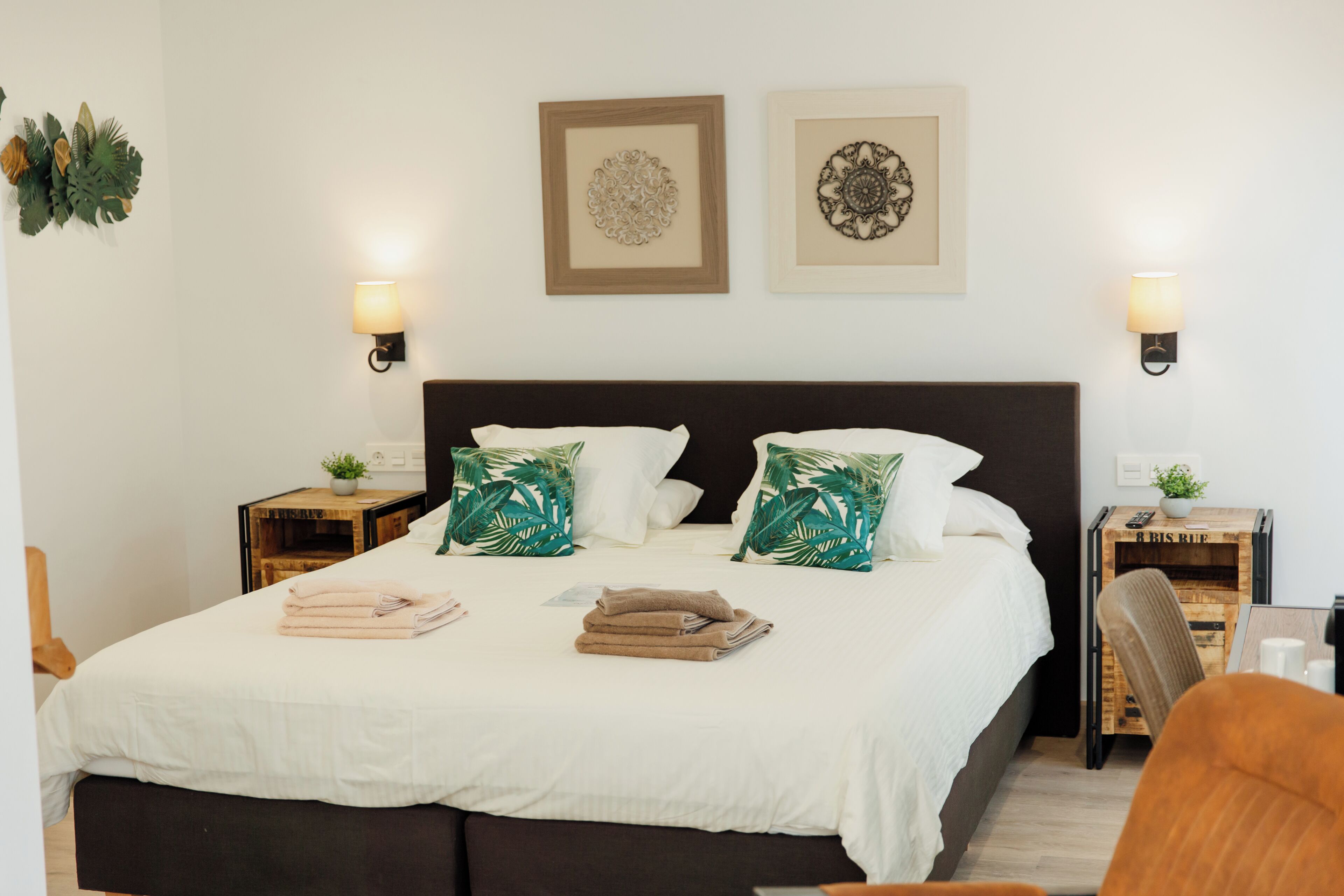 Standard Double Room (Cabernet) | Bar mini, peti besi dalam bilik, dihias secara berasingan 