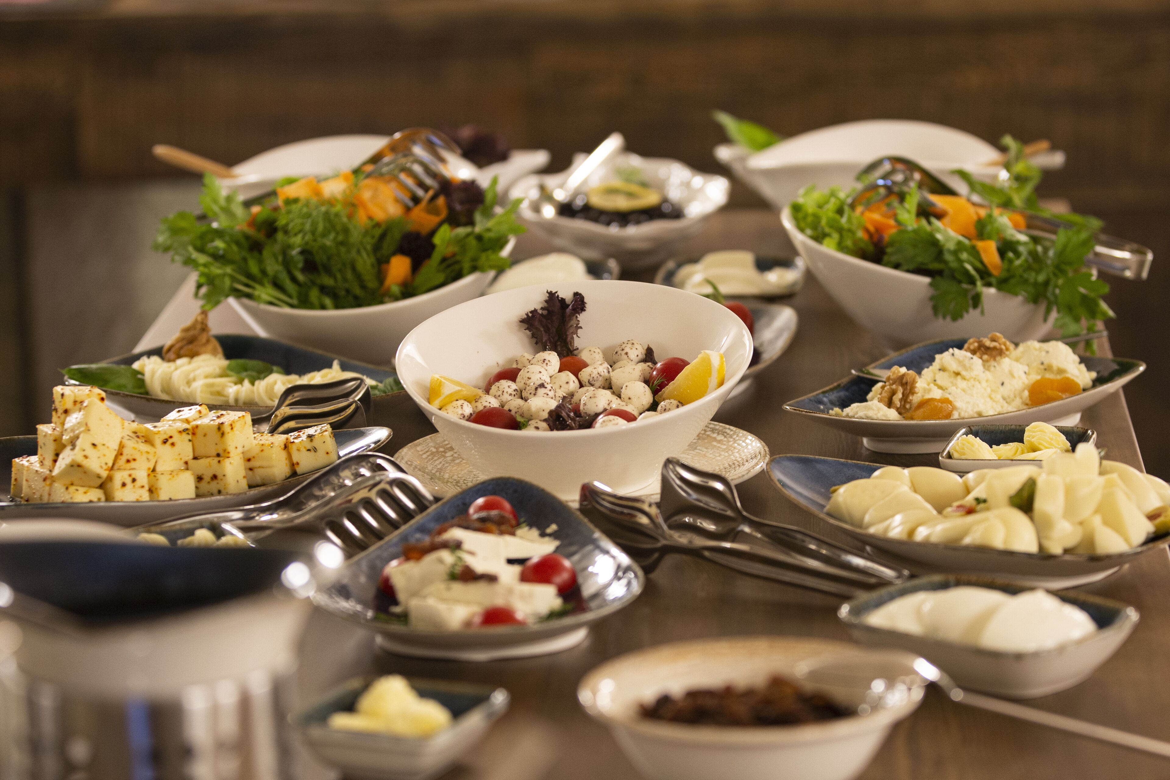 Free daily local cuisine breakfast 