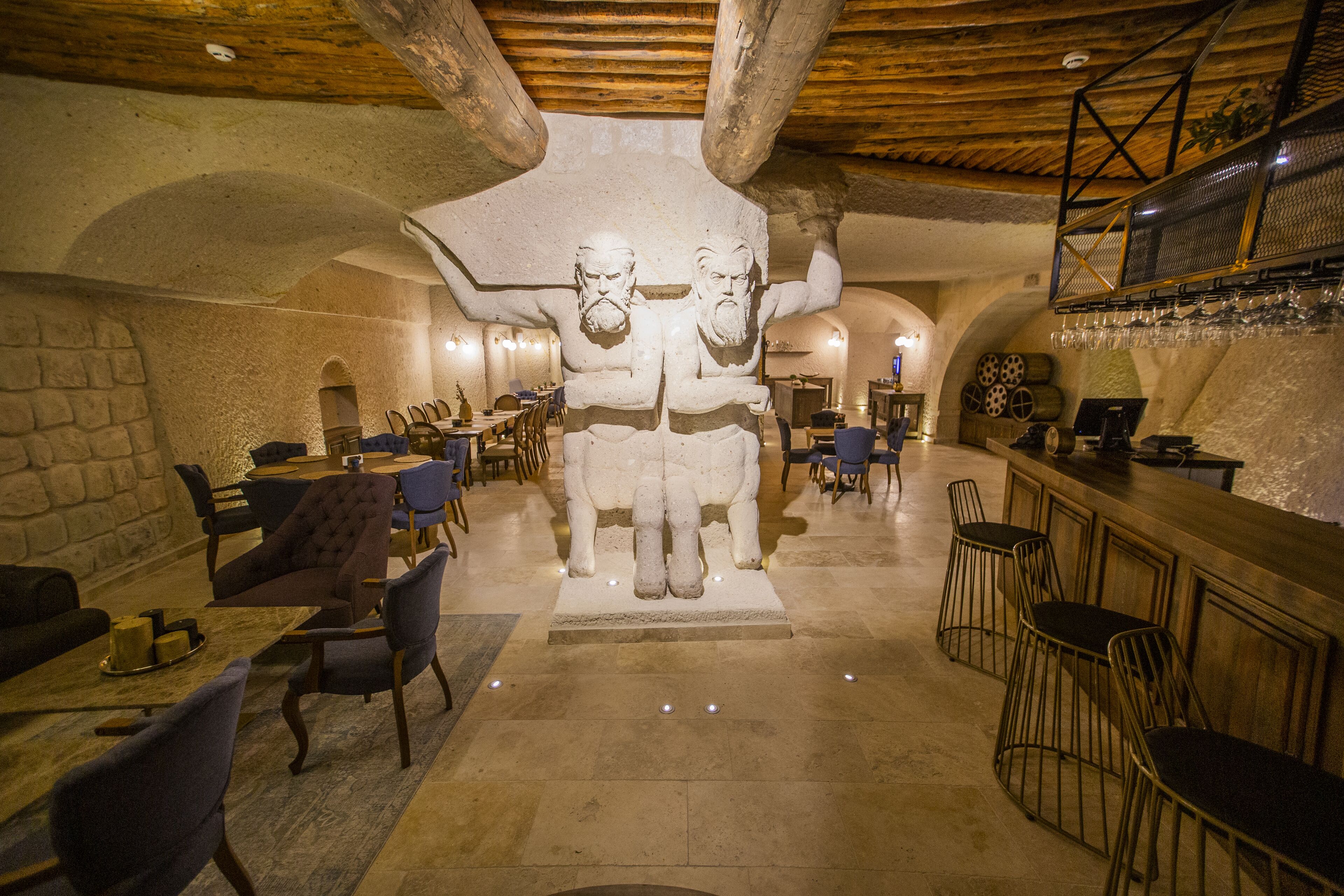 breakfast and dinner served