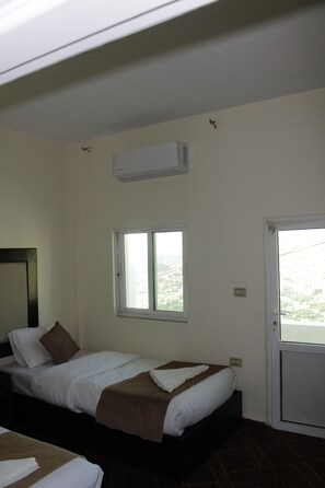 Soundproofing, free WiFi