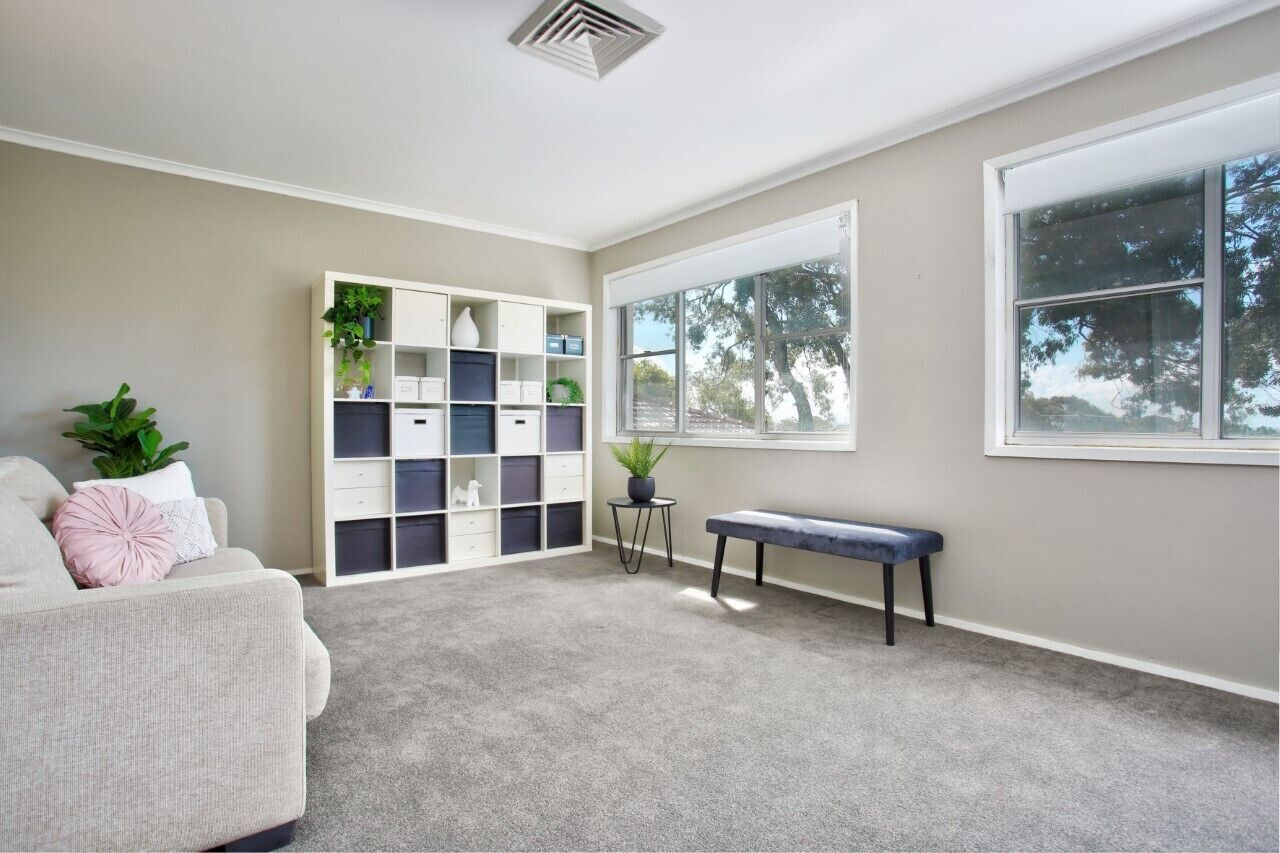 Stylish 5-Bedroom Home + Pool Near Cronulla Beach — image 11