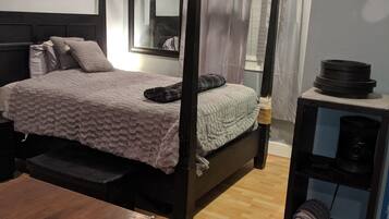 1 chambre, bureau, fer et planche à repasser, accès au Wi-Fi (inclus)