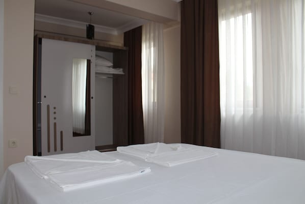Apartment, 3 Schlafzimmer | Hochwertige Bettwaren, individuell eingerichtet, schallisolierte Zimmer