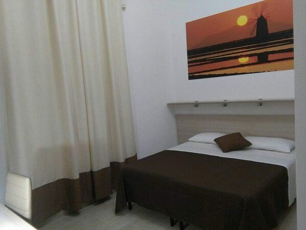 Dobbeltrom | Minibar, skrivebord, lydisolert og strykejern/-brett