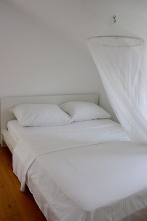2 bedrooms, WiFi, bed sheets - Luxurious Penthouse with Wonderful Sea and Old Town View (Primosten)