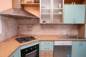 Kühlschrank, Ofen, Geschirrspüler