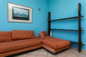 TV - M024 - Marcelli, three-room apartment with terrace facing the sea (Marcelli)