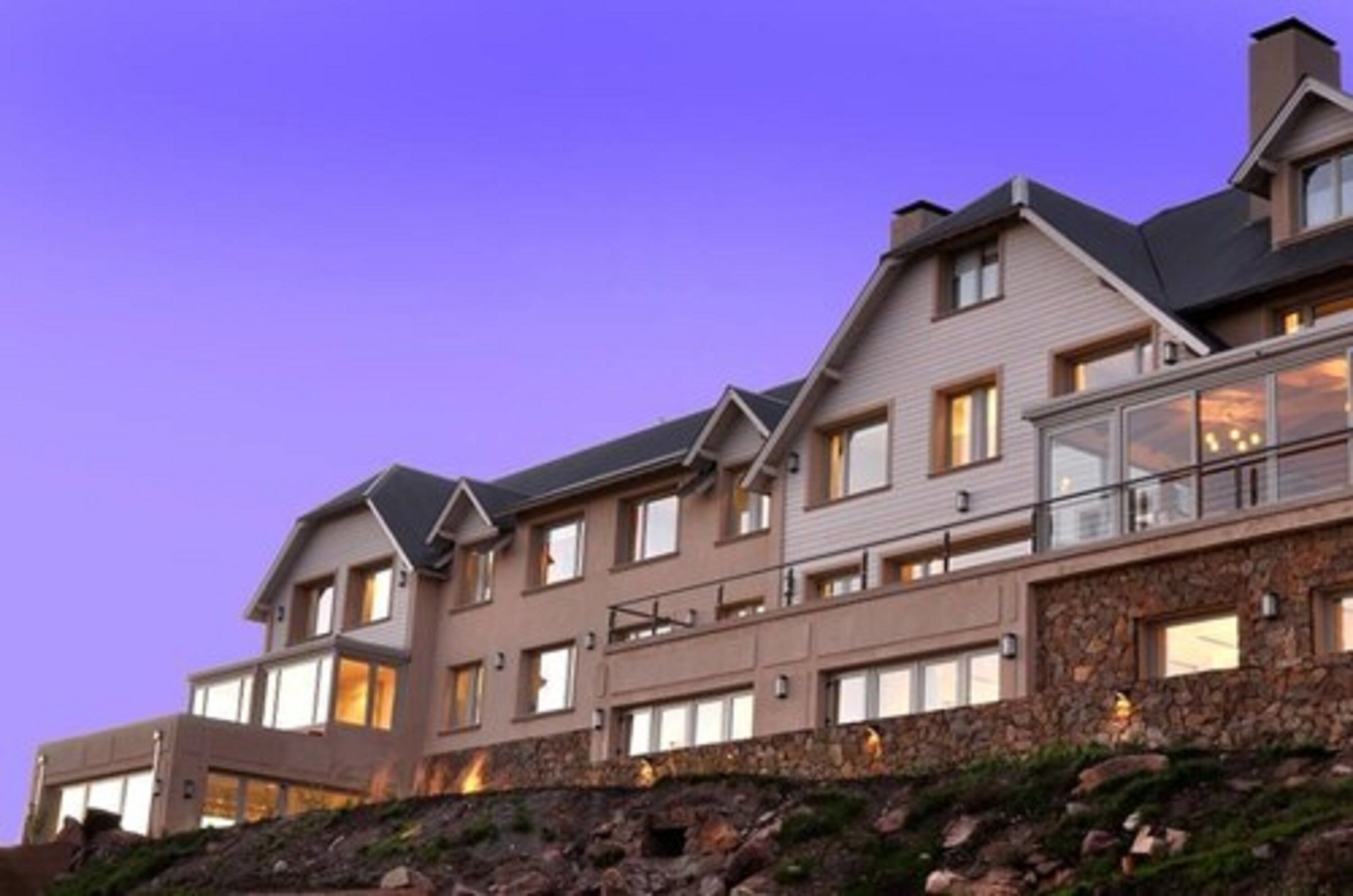 Mặt tiền nơi lưu trú