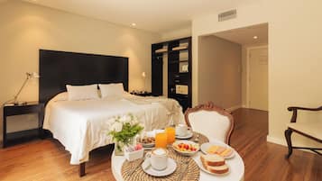 Executive-Doppelzimmer | Minibar, Zimmersafe, Verdunkelungsvorhänge, schallisolierte Zimmer