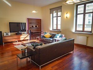 TV, DVD player, stereo