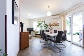 Dining - Holiday apartments Carmen / Carmen Garden (Pula)
