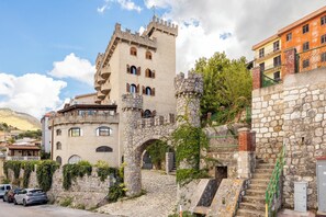 Facciata della struttura