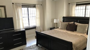 1 bedroom, iron/ironing board, WiFi, bed sheets - Pride Away Luxury at its best (Mandeville)