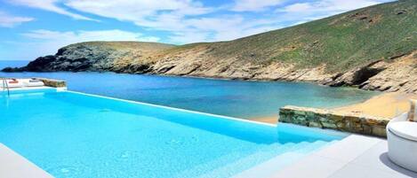 Outdoor pool, sun loungers