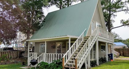 Das Hotel liegt in einer ruhigen Umgebung in der Nähe von Terry Cove, nur wenige Minuten vom Meer entfernt