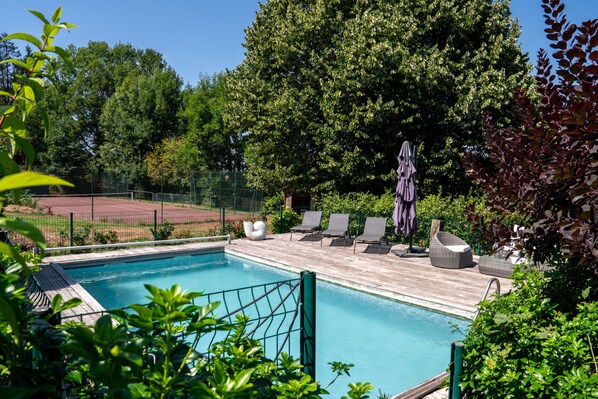 Outdoor pool, a heated pool