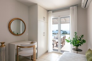 5 habitaciones, tabla de planchar con plancha, internet y ropa de cama 