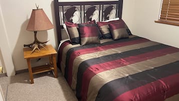 2 bedrooms, desk, free WiFi, bed sheets