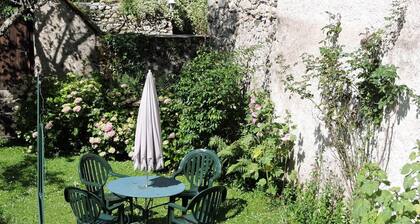 Appartement indépendant dans maison en belles pierres apparentes
