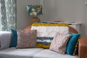 Interior - Delightful, Dog-Friendly Cottage in Millbrook, Cornwall near the coast (Millbrook)