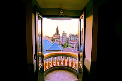 Royal Ruby Hotel