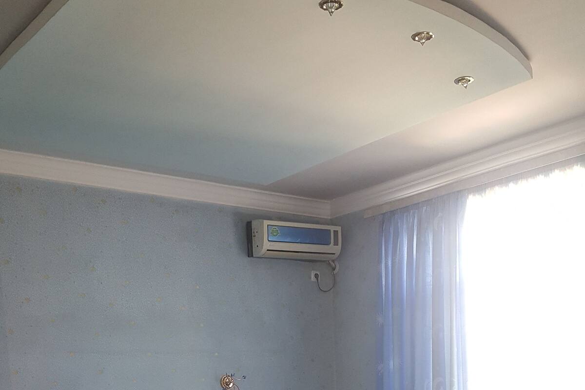 Luxury Double Room | Peti besi dalam bilik, meja, ruang kerja komputer riba