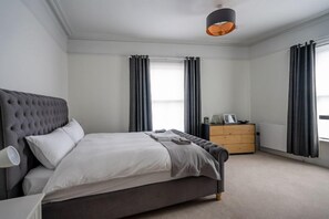 1 bedroom, iron/ironing board, internet