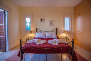 Villa, 3 chambres | 3 chambres, chambres insonorisées, fer et planche à repasser