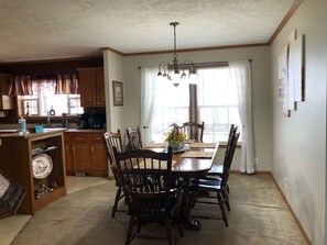 Dining - Duck Hunting, Fishing or Relaxing Family Vacation (Hornbeak)