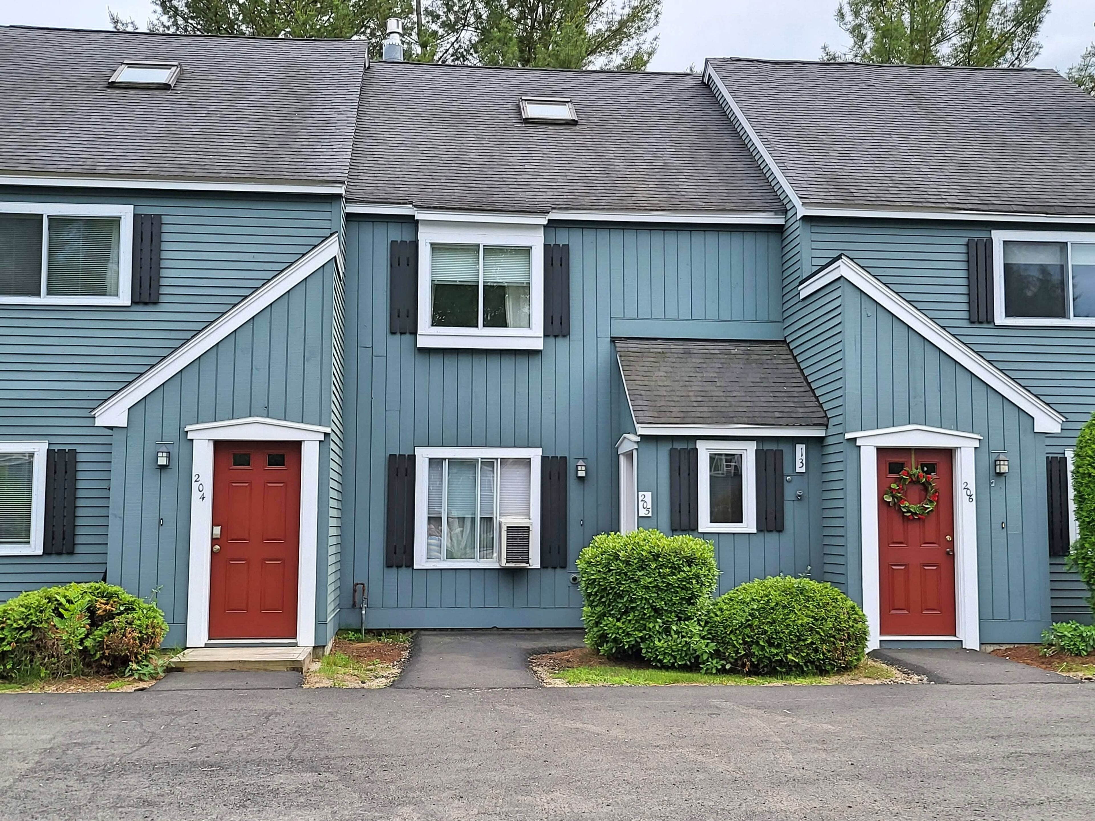 A0205- Managed by Loon Reservation Service - NH Meals & Rooms Lic# 056365