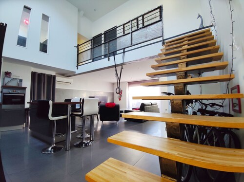 Magnifique loft Neuf atypique et fonctionnel, proche gare & centre ville