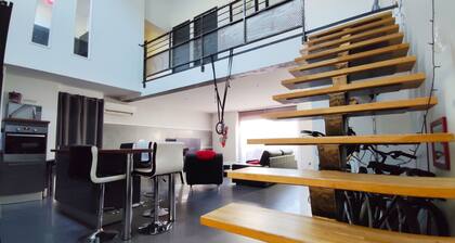 Magnifique loft Neuf atypique et fonctionnel, proche gare & centre ville