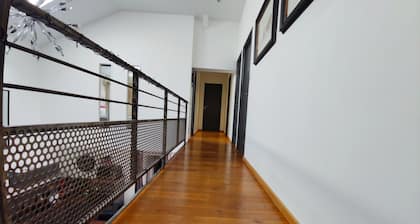 Beautiful loft New atypical and functional, near train station & city center