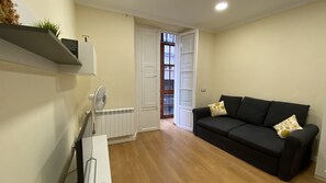 高级双人房 | 隔音、熨斗/熨板、免费 WiFi、床单