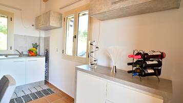 Microwave, oven, coffee/tea maker, toaster